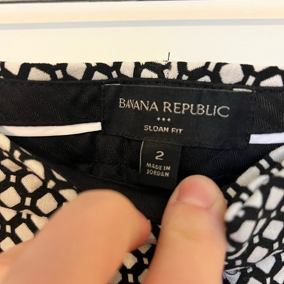 2/$30 Banana Republic - Sloan Fit Black & White Geometric Print Pants - Picture 5 of 8